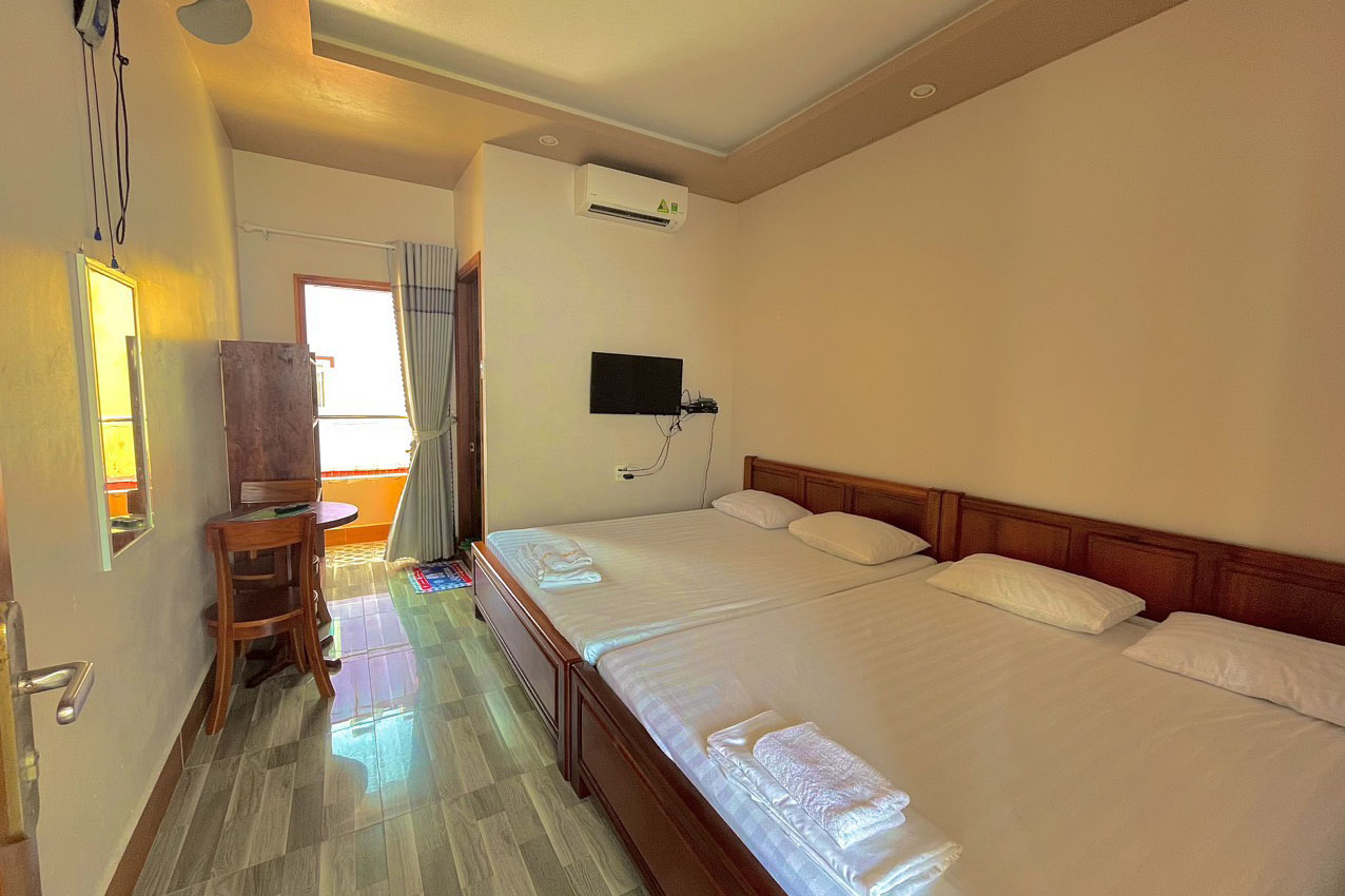 Hotel Lại Sơn - GTS Group