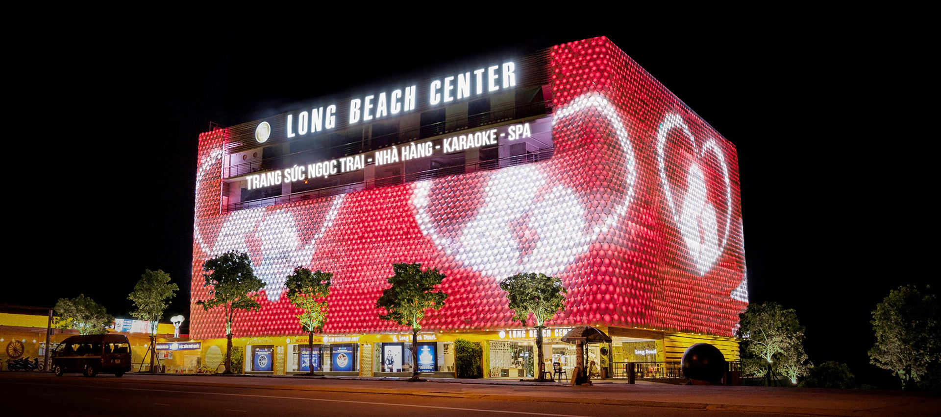 Long Beach Center nằm trên đường Trần Hưng Đạo Phú Quốc